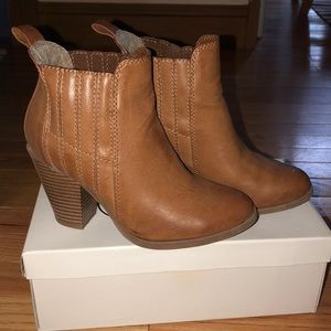 Francesca’s Collection booties
